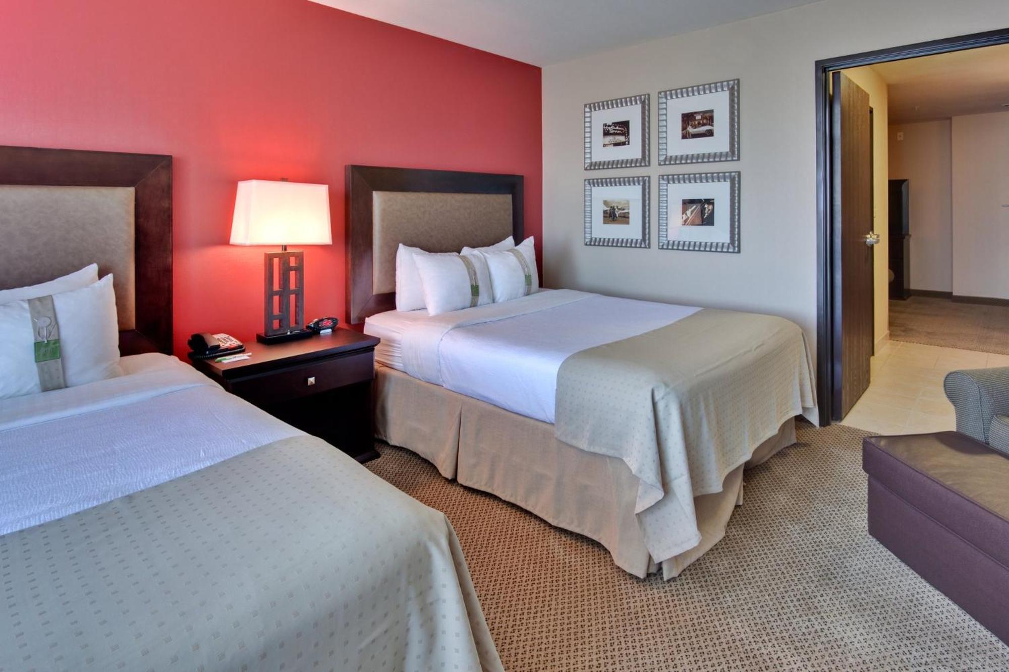 Holiday Inn & Suites Bakersfield By Ihg Dış mekan fotoğraf